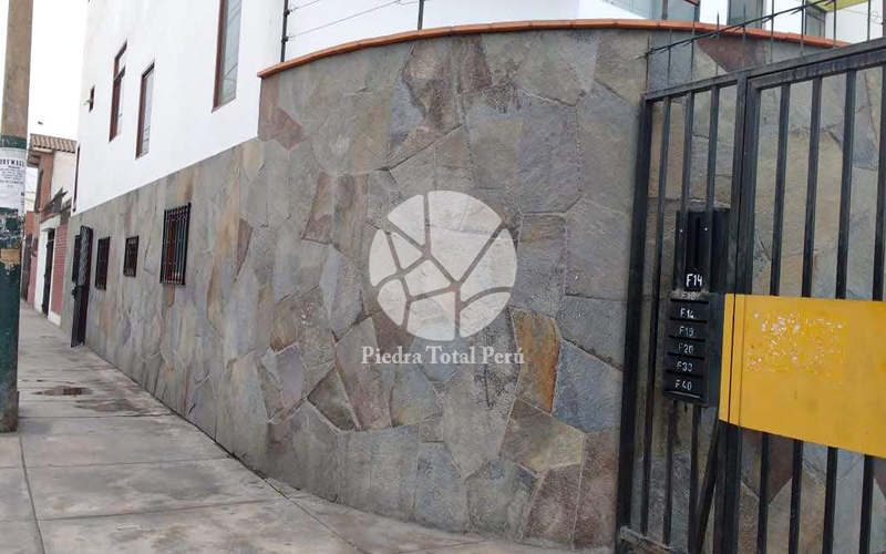 Piedra Ayacuchana irregular — Piedra Ayacuchana